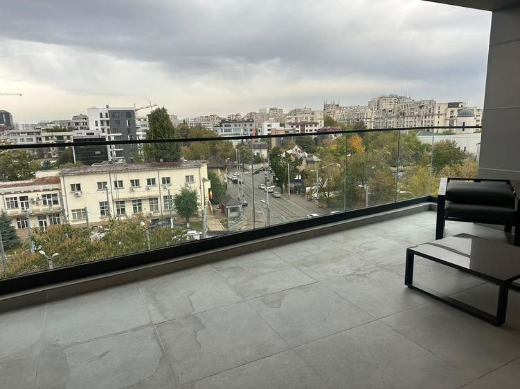 Apartament cu 3 camere decomandat în Vitan Mall