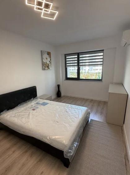 Apartament cu 2 camere semidecomandat, mobilat în Pipera