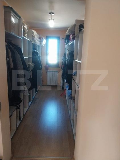 Casă individuală cu 5 camere cu Canalizare în Exterior Est