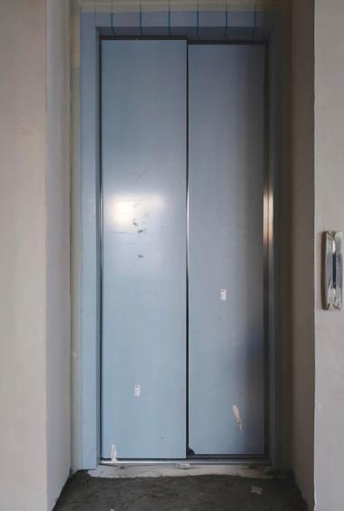 Penthouse cu 4 camere decomandat în Crângași