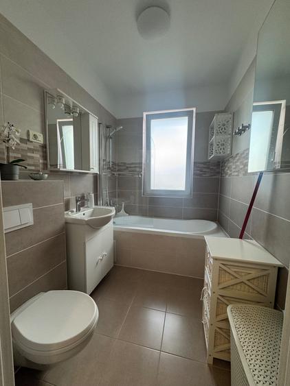 Apartament cu 2 camere decomandat în Soarelui