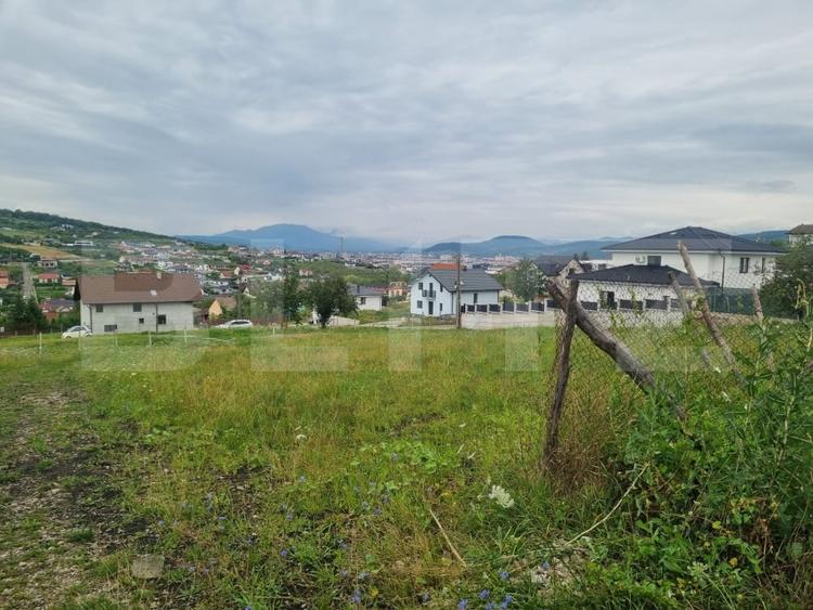 Teren Construcții intravilan de 4000 mp, în Sud-Vest