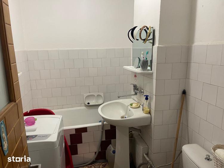 Apartament cu 3 camere decomandat în Carpați 2