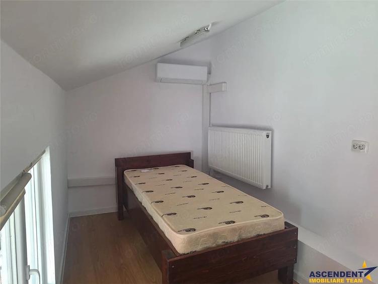 Casă cu 4 camere cu Teren 500 Mp în Central