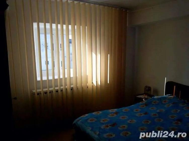Apartament cu 3 camere semidecomandat în Aviației