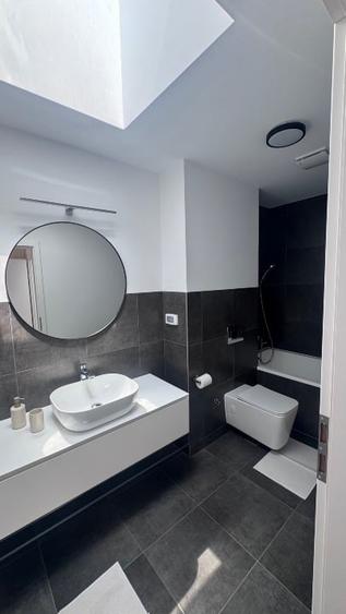 Apartament cu 4 camere decomandat, mobilat în Central