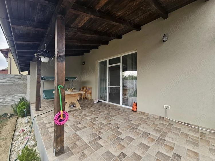 Duplex cu 4 camere cu Canalizare în Dumbrăvița