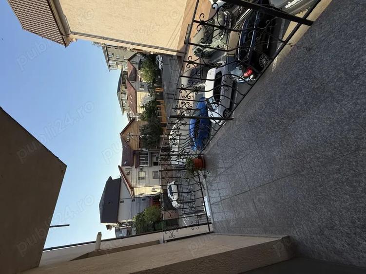 Apartament cu 3 camere decomandat în Fundeni