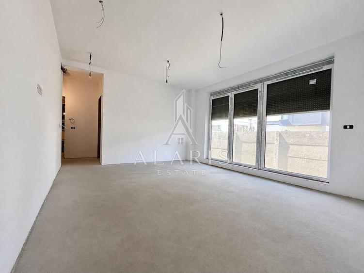 Apartament cu 3 camere semidecomandat în Giroc