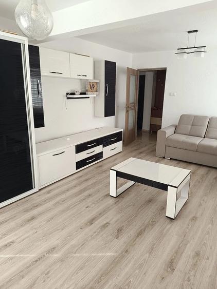 Apartament cu 2 camere decomandat în Decebal