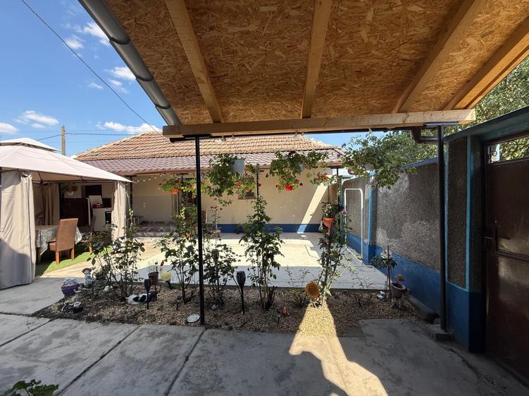 Casă cu 4 camere în Șofronea