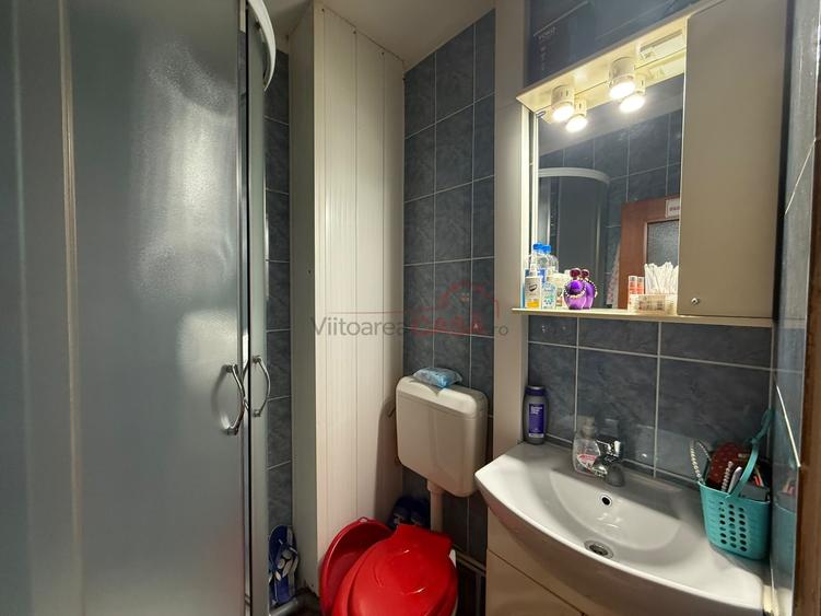 Apartament cu 3 camere decomandat, mobilat în Central