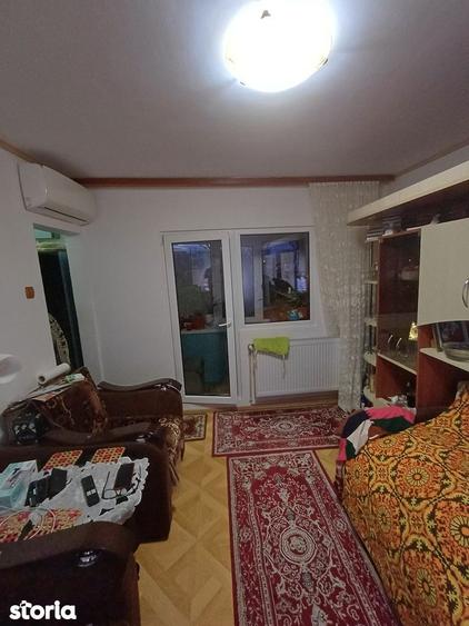 Garsonieră decomandată în Exterior Vest