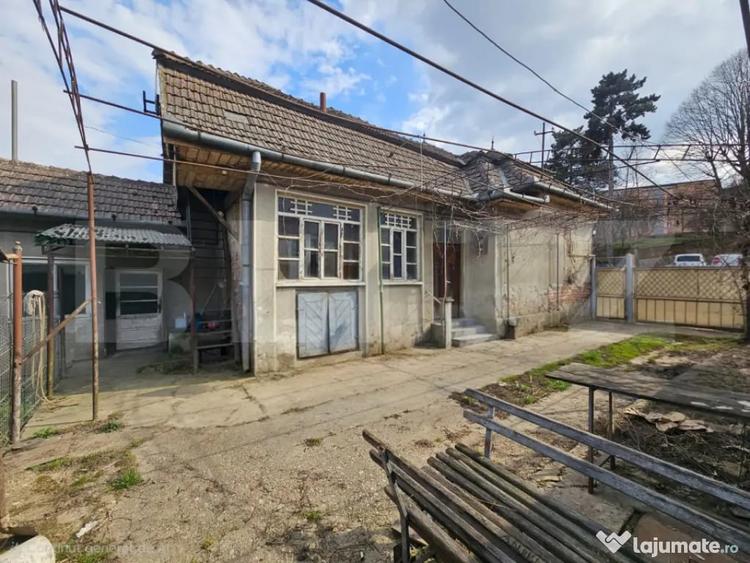 Casă cu 3 camere cu Teren 500 Mp în Central