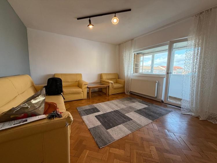 Apartament cu 3 camere decomandat, mobilat în Șagului