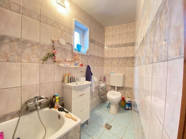 Casă individuală cu 5 camere cu Canalizare în Ștrand
