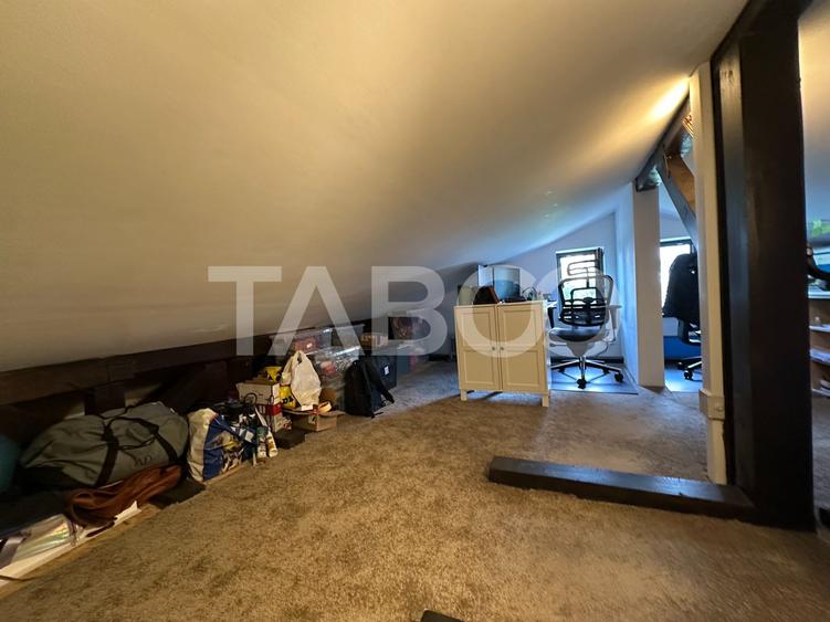 Duplex cu 4 camere cu Canalizare în Dâmbul Rotund