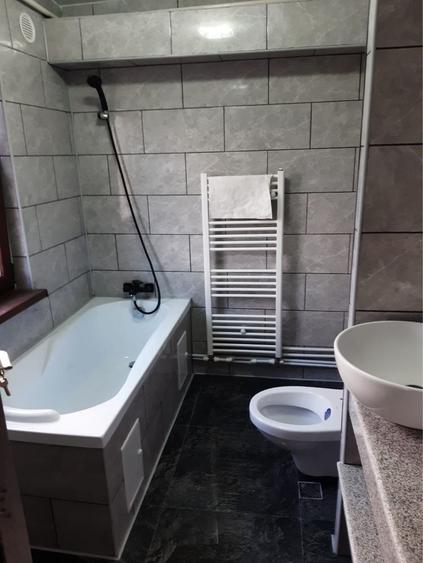 Garsonieră decomandată în Central
