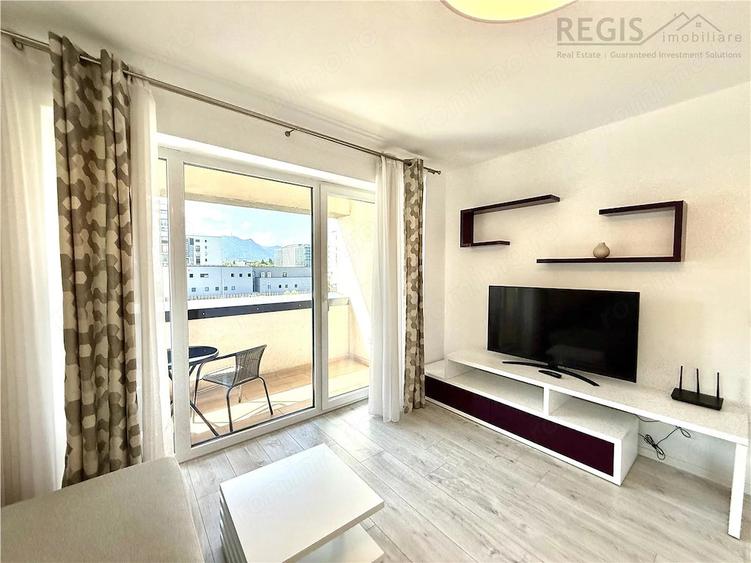 Apartament cu 3 camere decomandat în Tractorul