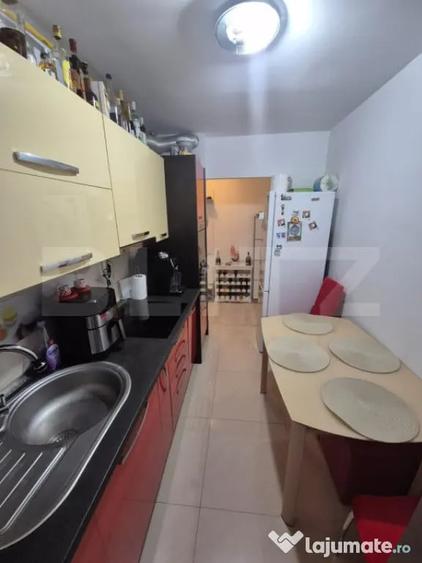 Apartament cu 3 camere decomandat în Noua
