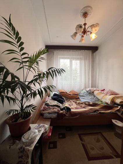 Apartament cu 3 camere nedecomandat, mobilat în Girocului