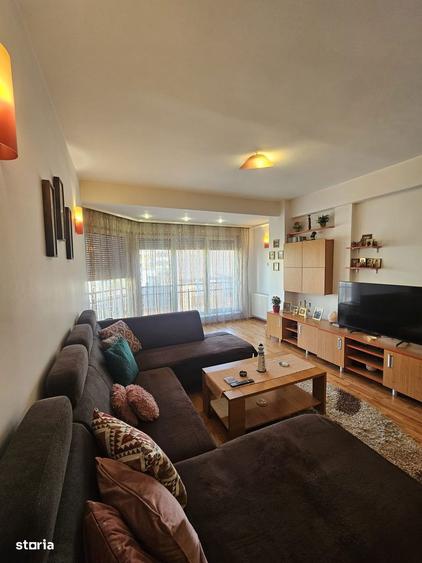 Apartament cu 4 camere decomandat în Aradului