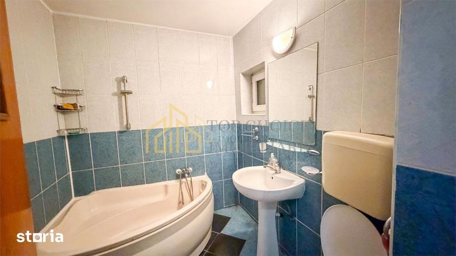 Apartament cu 3 camere decomandat, mobilat în Tei