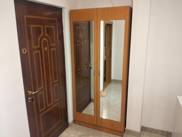 Apartament cu 2 camere decomandat în Exterior Vest