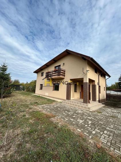 Casă individuală cu 5 camere cu Canalizare în Cornetu