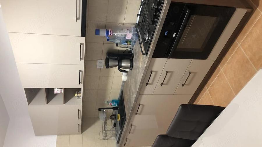 Apartament cu 3 camere semidecomandat în Central