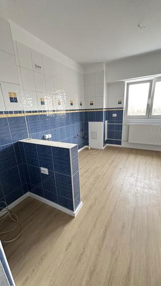 Apartament cu 4 camere decomandat în Unirii