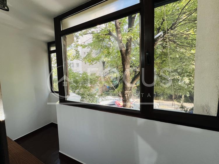 Apartament cu 2 camere decomandat, mobilat în Lacul Tei