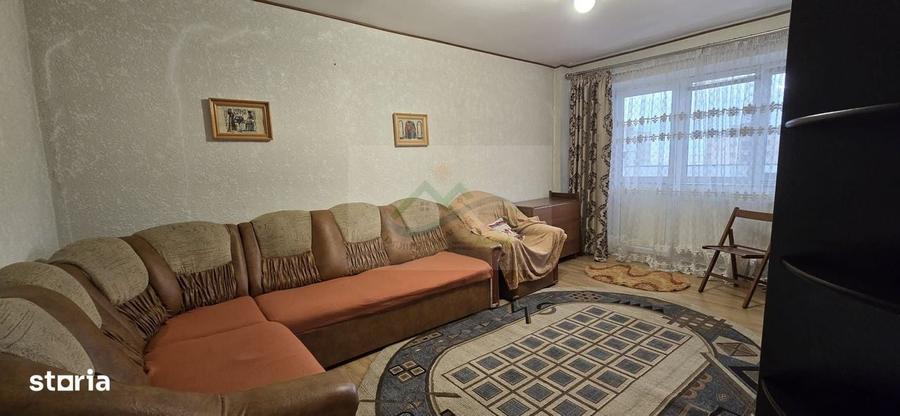 Apartament cu 3 camere decomandat în George Enescu