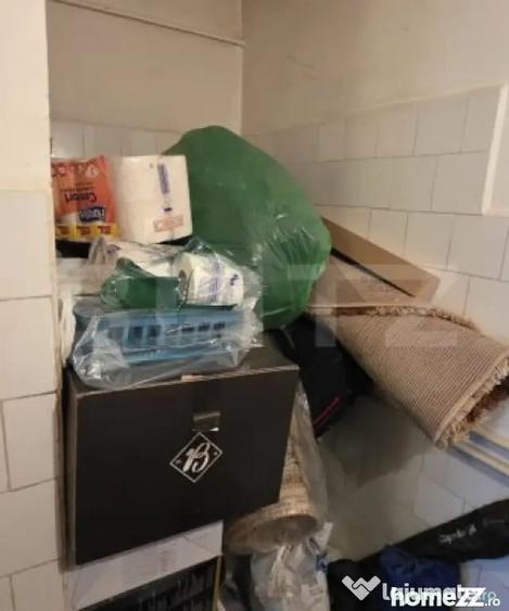 Apartament cu 4 camere decomandat în B-dul București