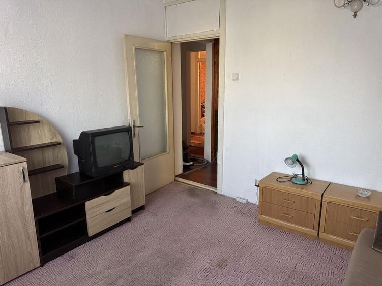Apartament cu 4 camere decomandat în Zorilor