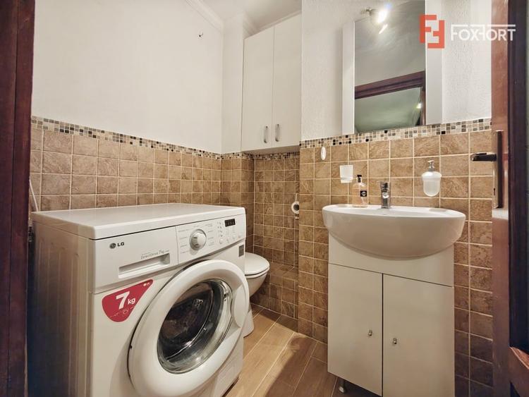 Apartament cu 3 camere decomandat, mobilat în Girocului