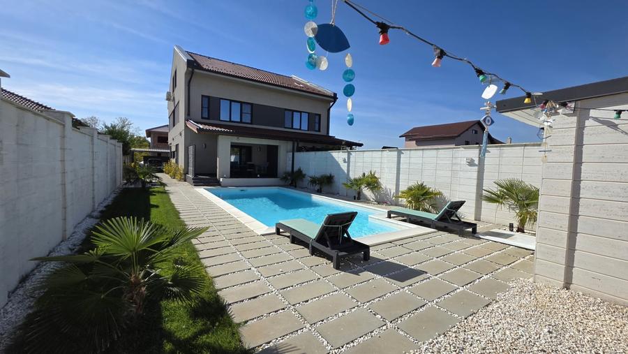 Duplex cu 4 camere cu Piscina în Dumbrăvița