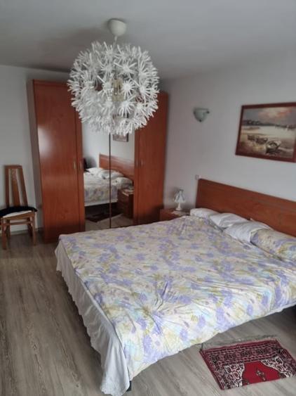 Casă individuală cu 5 camere cu Canalizare în Frătăuții Vechi