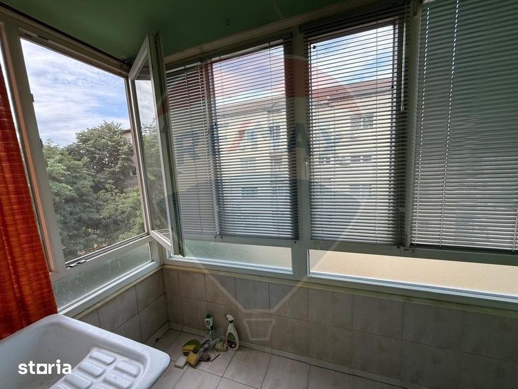 De vanzare apartament PB 2 camere , Etaj 3, Decebal - 7