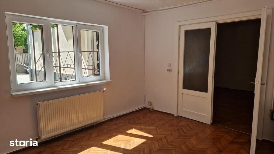 Casă cu 5 camere cu Teren 250 Mp în Gheorgheni