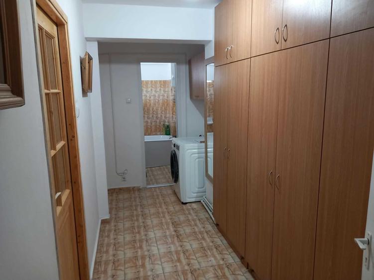 Apartament cu 3 camere decomandat în Ultracentral