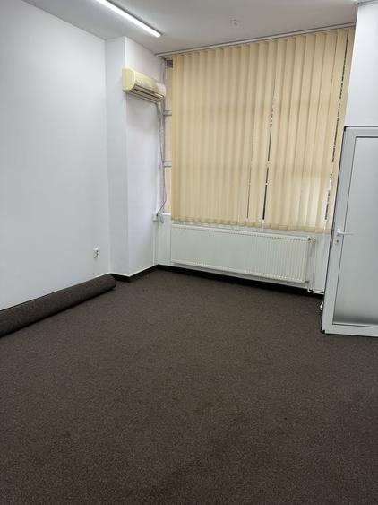 Spațiu comercial, de 22 mp, în Central