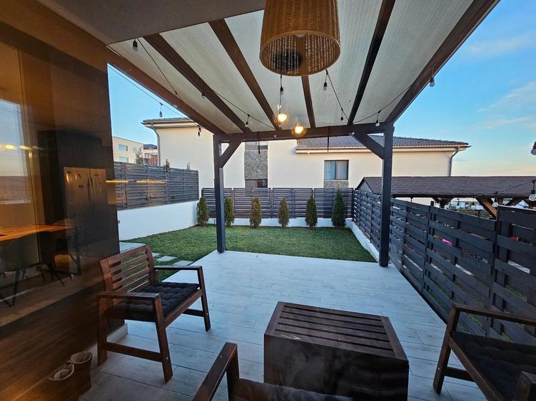 Duplex cu 4 camere cu Canalizare în Iris