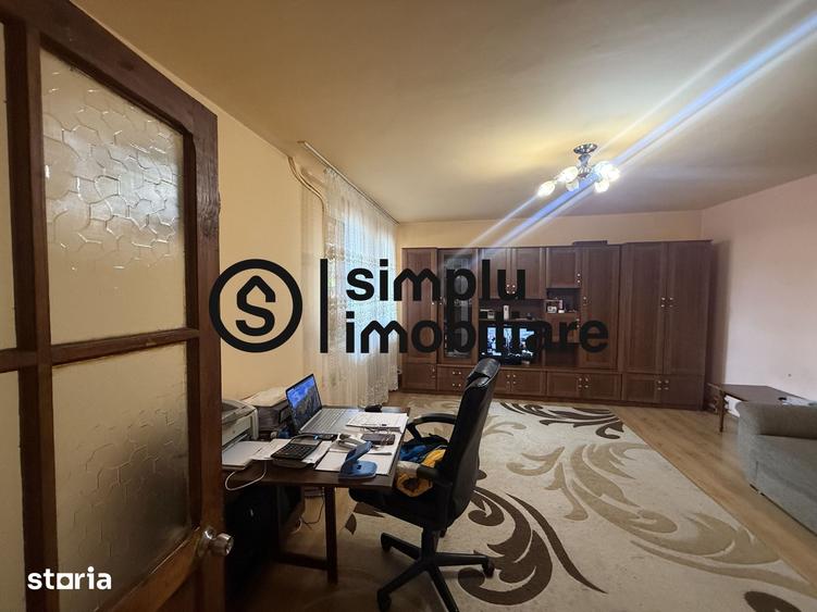 Casă cu 5 camere cu Teren 181 Mp în Rovine