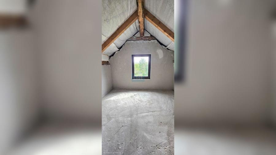 Teren de 936 mp, în Jelna