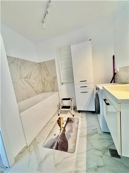 Apartament cu 2 camere decomandat, mobilat în Palas