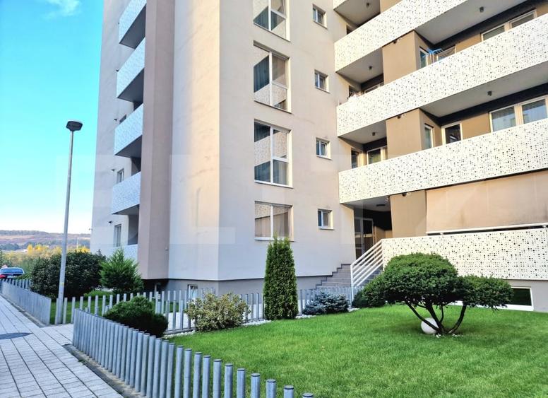 Apartament cu 2 camere semidecomandat, mobilat în Florești