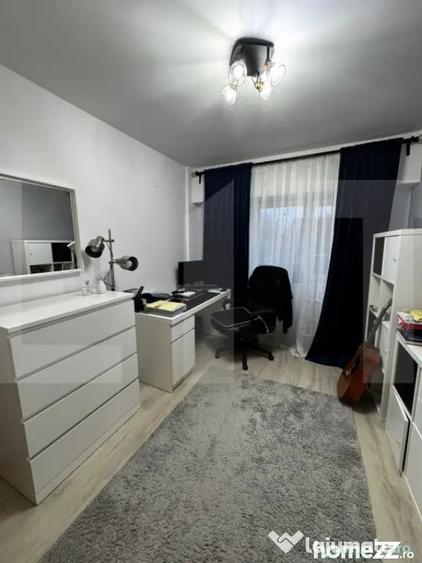 Apartament cu 4 camere decomandat, mobilat în Central