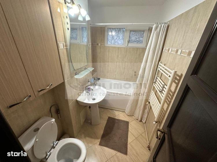 Apartament cu 2 camere semidecomandat în Podu Roș