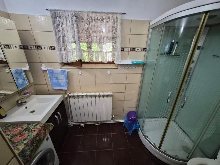 Casă cu 3 camere în Grăjdana